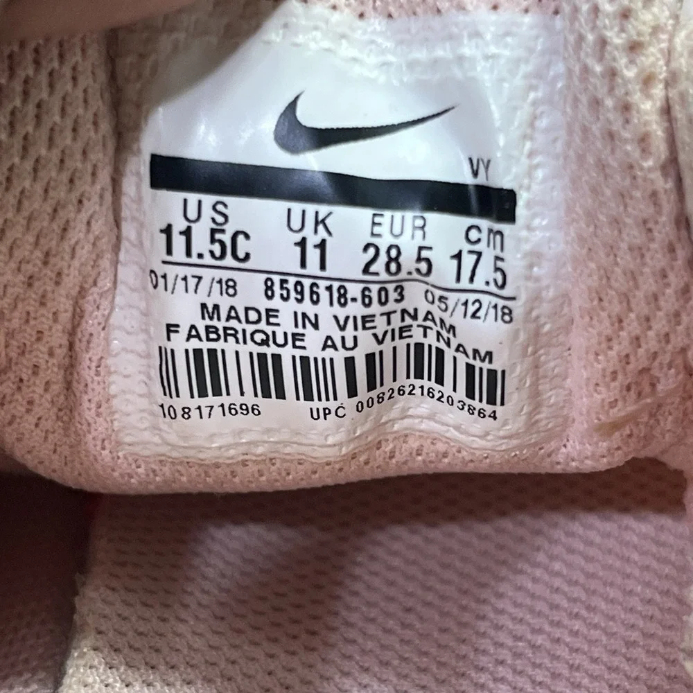 Nike Tanjun Youth Size 11.5C Pink And White Sneakers Shoes‎ Lace Up 859618-603